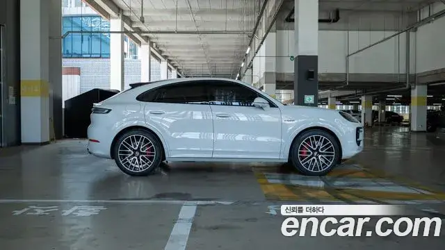 Porsche Cayenne, 2025