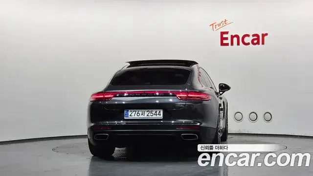 Porsche Panamera, 2018
