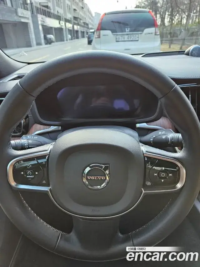 Volvo S60, 2023