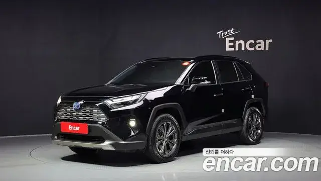 Toyota RAV4, 2024