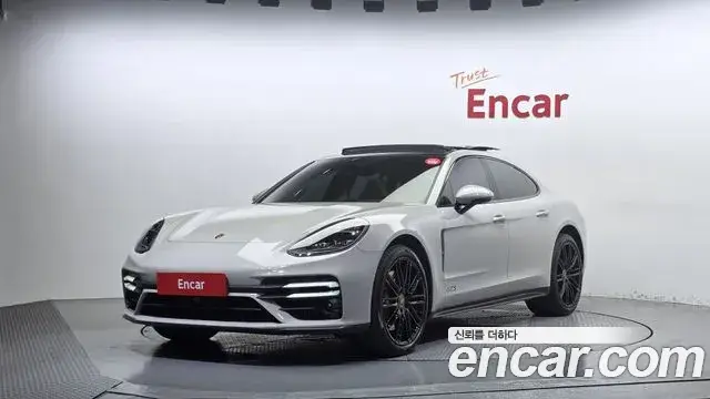 Porsche Panamera, 2021
