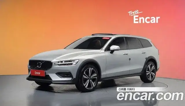 Volvo V60 Cross Country, 2021
