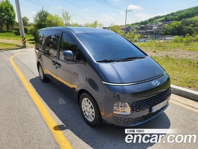 Hyundai Staria, 2022
