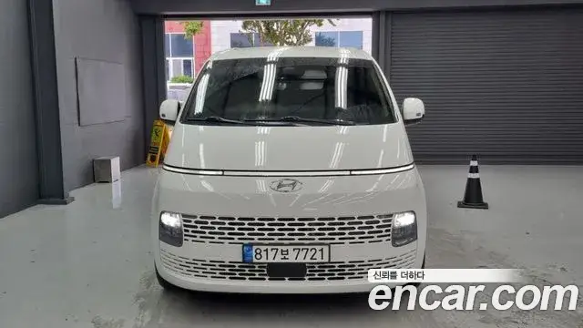 Hyundai Staria, 2023