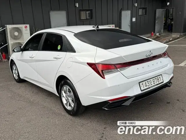 Hyundai The New Avante Hybrid, 2021