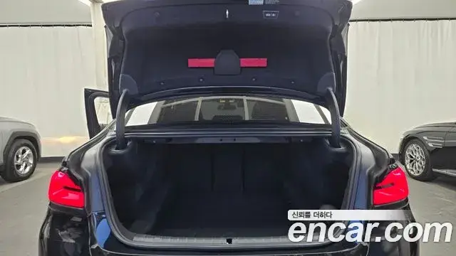BMW 5 Series, 2022
