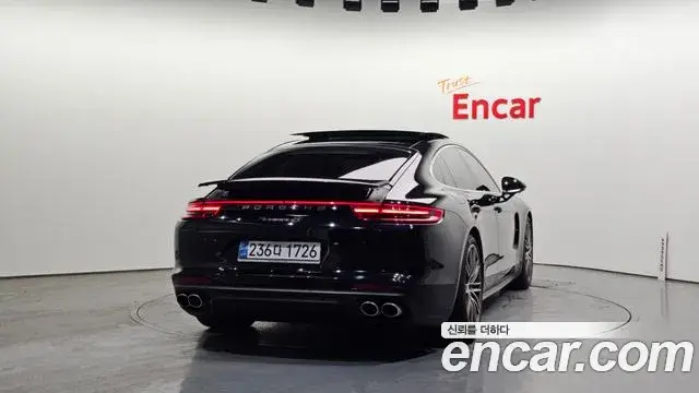 Porsche Panamera, 2018