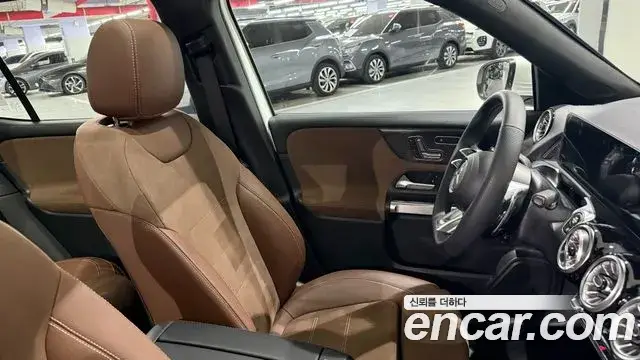 Mercedes-Benz GLB-Class, 2025