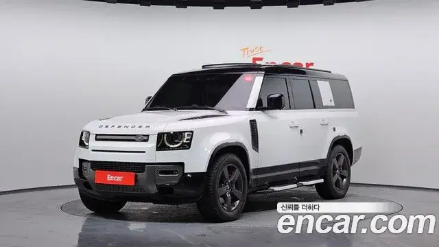 Land Rover Defender, 2023