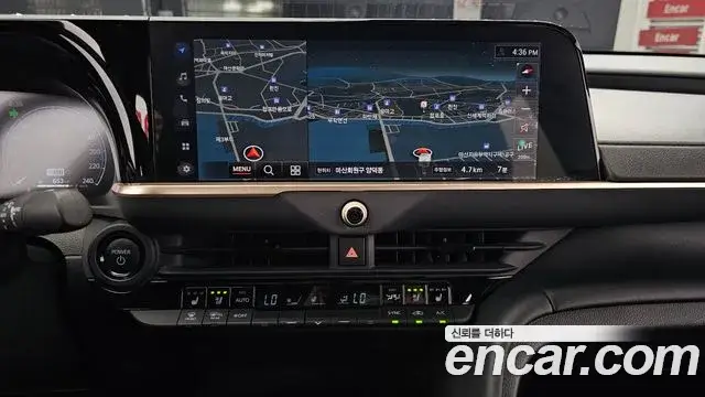 Toyota Crown Crossover, 2024