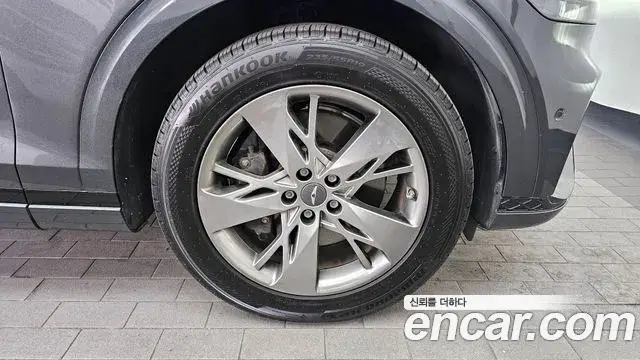 Genesis GV70, 2023