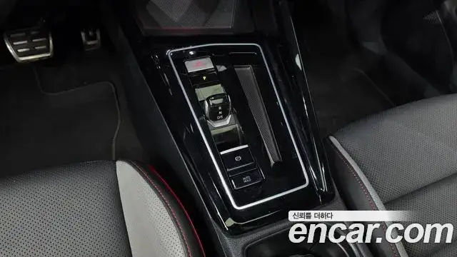 Volkswagen Golf, 2024
