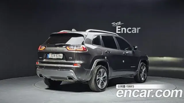Jeep Cherokee, 2021