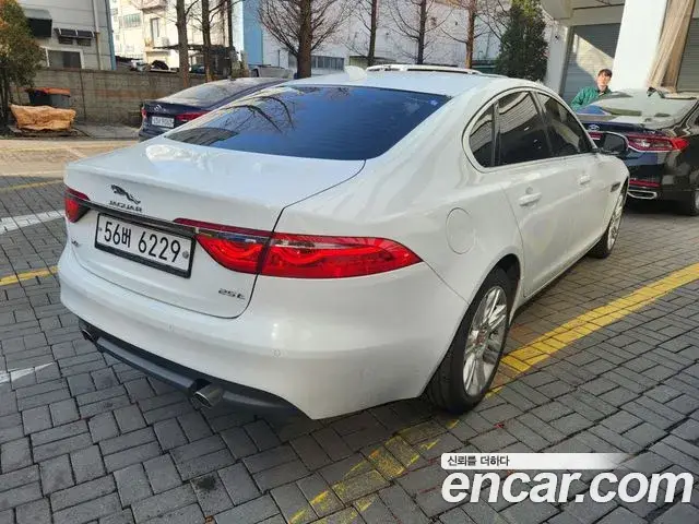 Jaguar XF, 2018