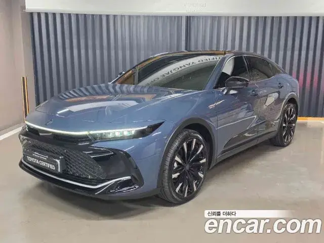 Toyota Crown Crossover, 2025