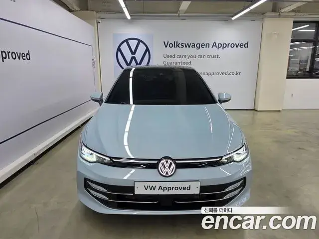 Volkswagen Golf, 2025