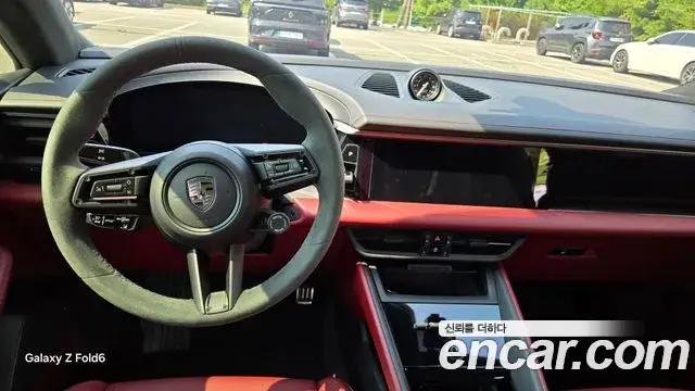 Porsche Macan EV, 2025