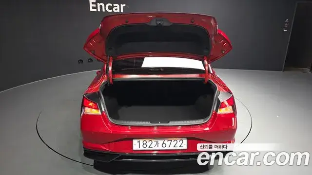Hyundai The New Avante Hybrid, 2020