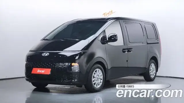 Hyundai Staria, 2025