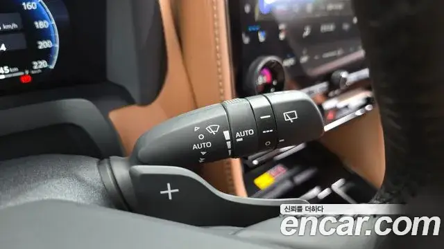 Toyota Alphard, 2025