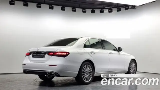Mercedes-Benz E-Class, 2022