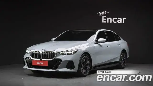 BMW 5 Series, 2024