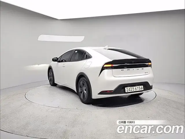Toyota Prius, 2024