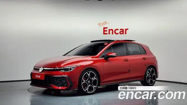 Volkswagen Golf, 2025