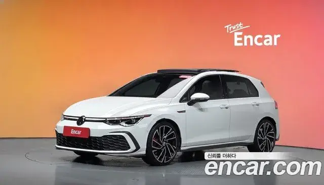 Volkswagen Golf, 2022