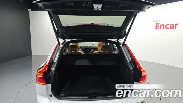 Volvo XC60, 2021