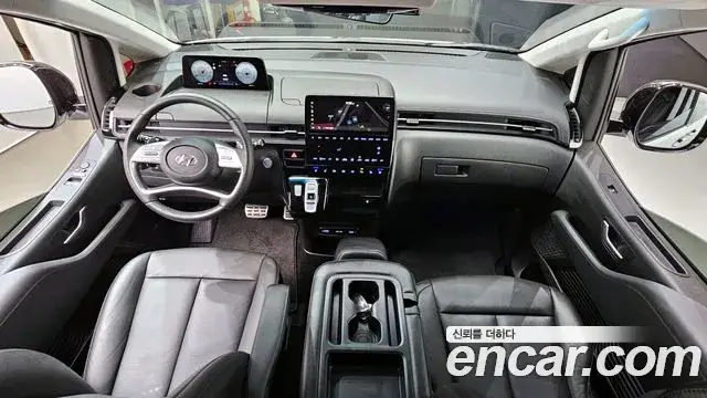 Hyundai Staria, 2022