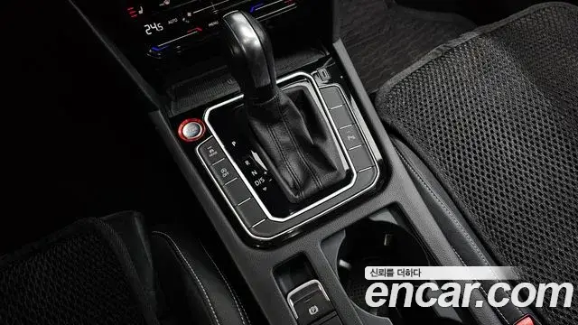 Volkswagen Passat GT, 2021