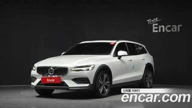 Volvo V60 Cross Country, 2021