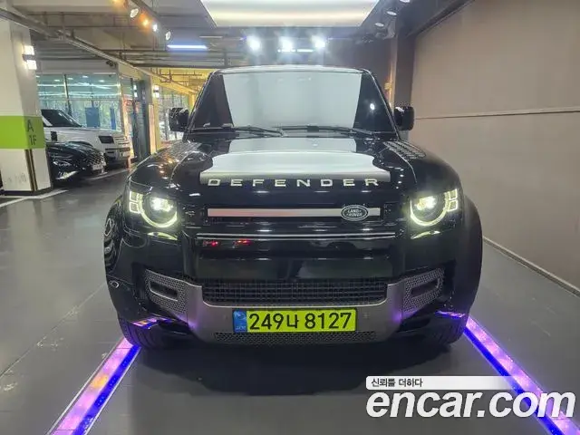 Land Rover Defender, 2025