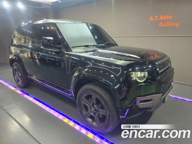 Land Rover Defender, 2025