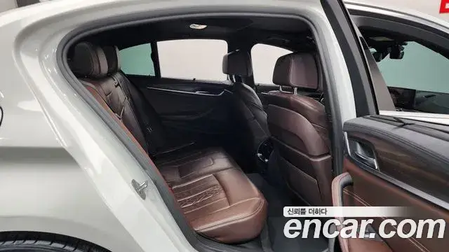BMW 5 Series, 2019