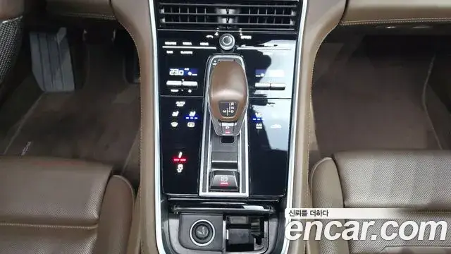 Porsche Panamera, 2018