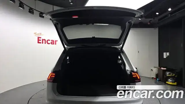 Volkswagen Tiguan, 2020