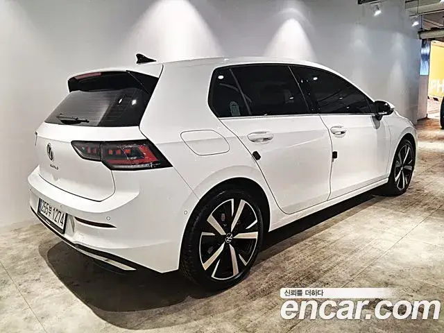 Volkswagen Golf, 2025