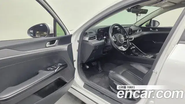Kia K5, 2021