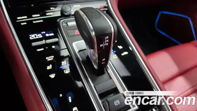 Porsche Panamera, 2023