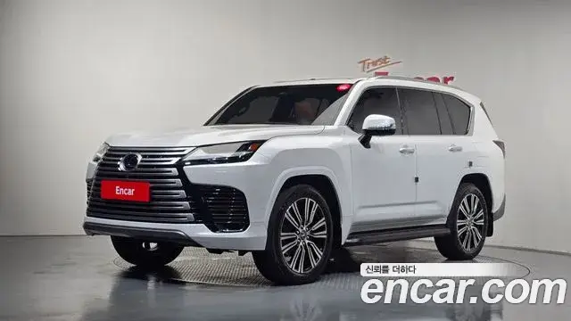 Lexus LX, 2025