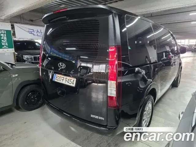 Hyundai Staria, 2022