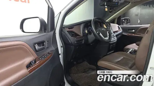 Toyota Sienna, 2020