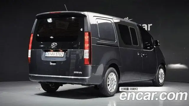 Hyundai Staria, 2022