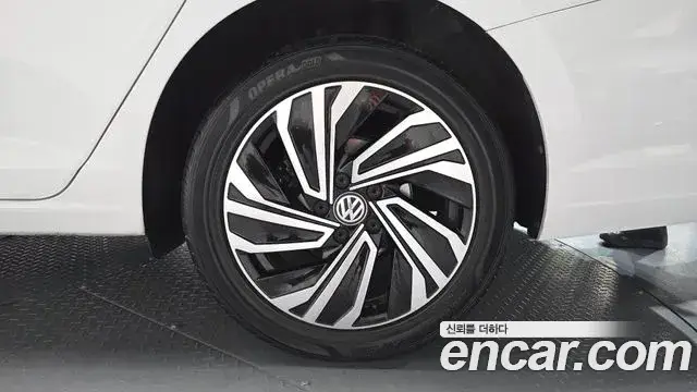 Volkswagen Jetta, 2020