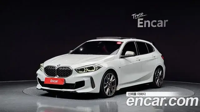 BMW 1 Series, 2022