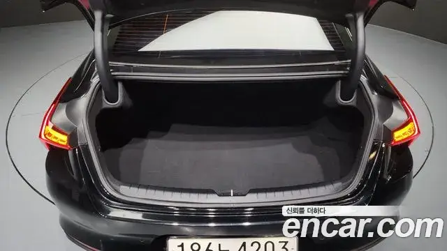 Kia K8, 2022