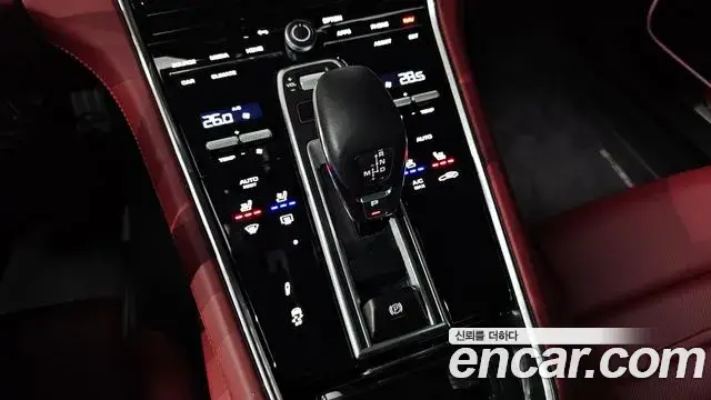 Porsche Panamera, 2023