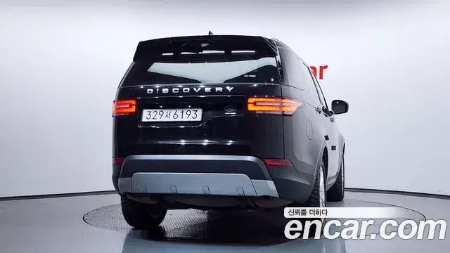 Land Rover Discovery 5, 2019